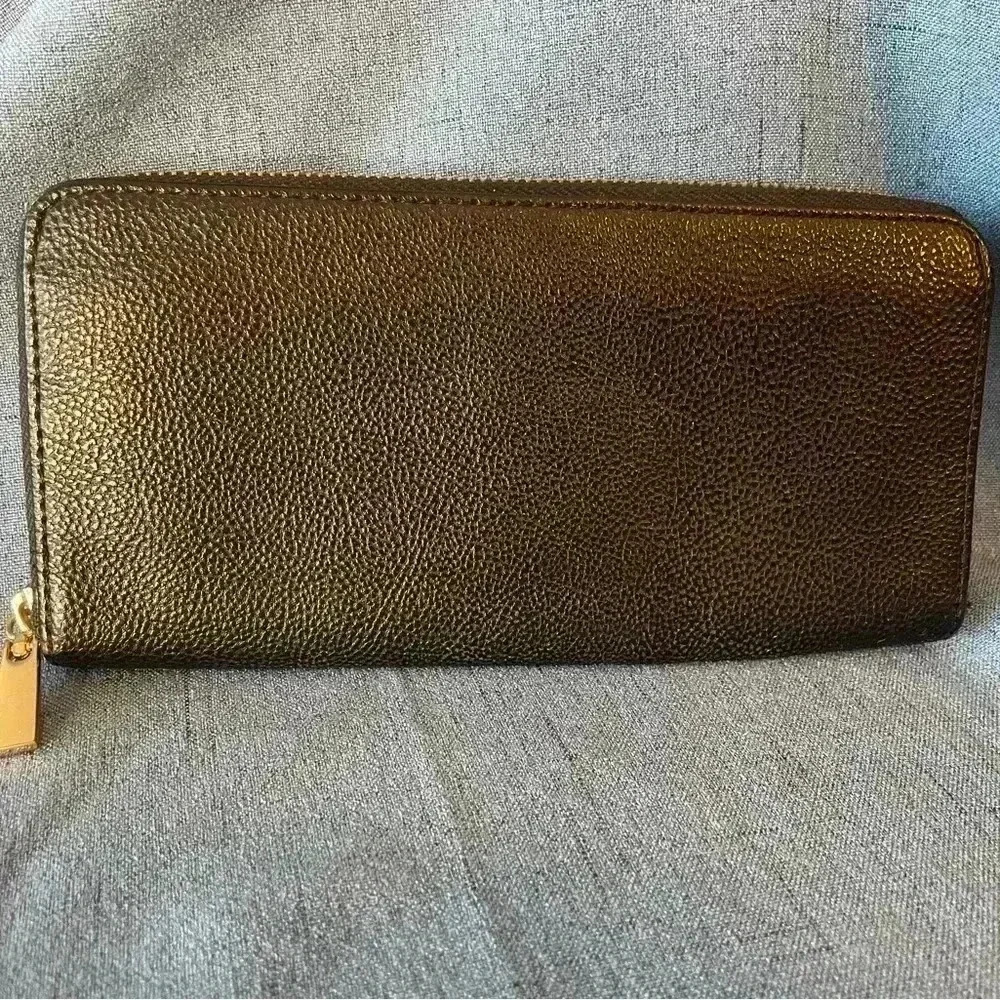 a new day Black Pebble Faux Leather Wallet, EUC